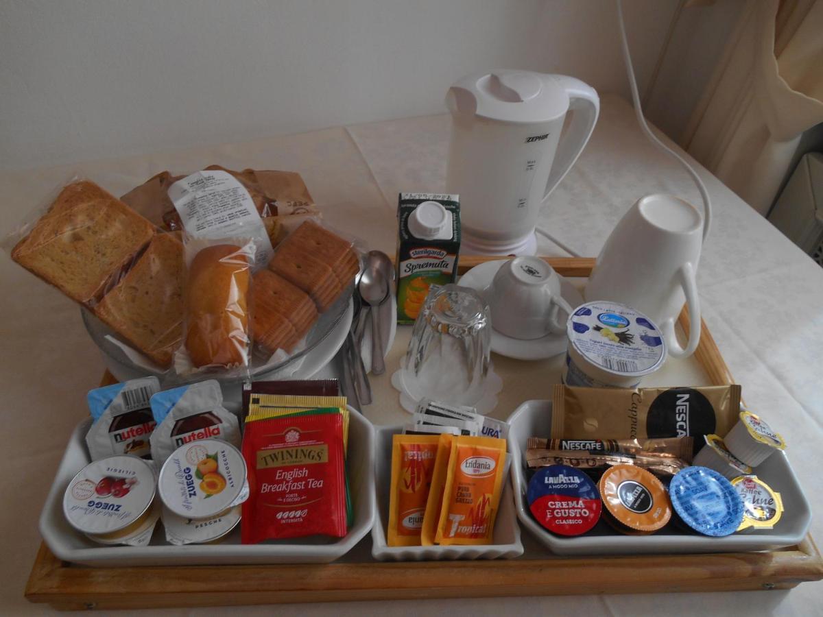 Le Rose Malpensa Bed & Breakfast Busto Arsizio Exterior foto