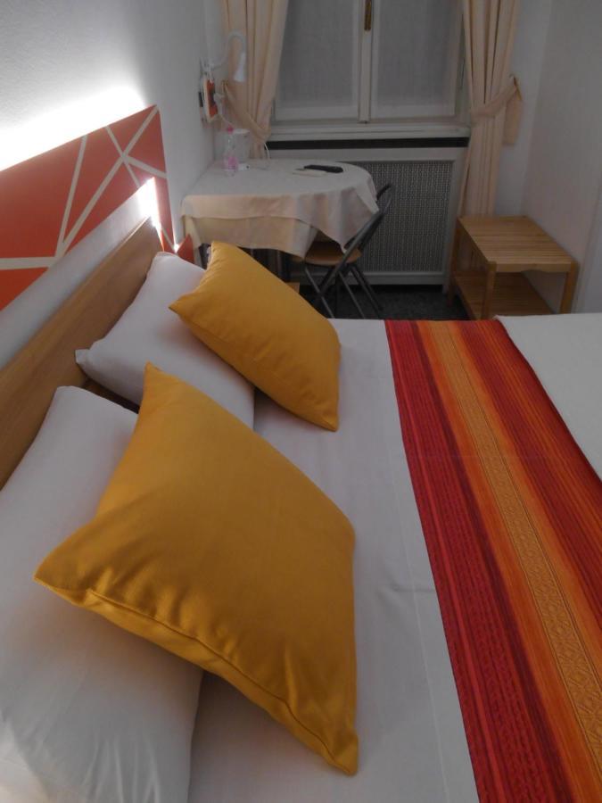 Le Rose Malpensa Bed & Breakfast Busto Arsizio Exterior foto