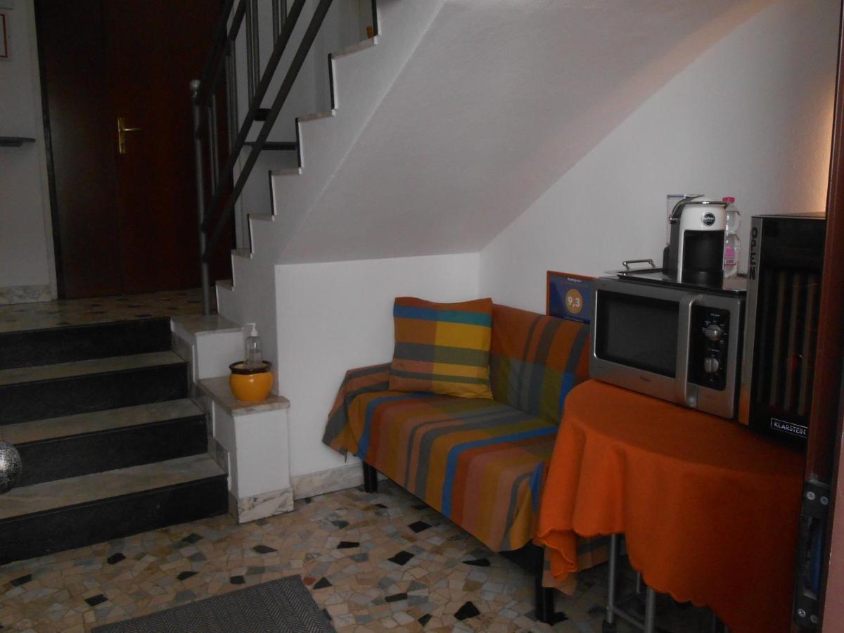 Le Rose Malpensa Bed & Breakfast Busto Arsizio Exterior foto