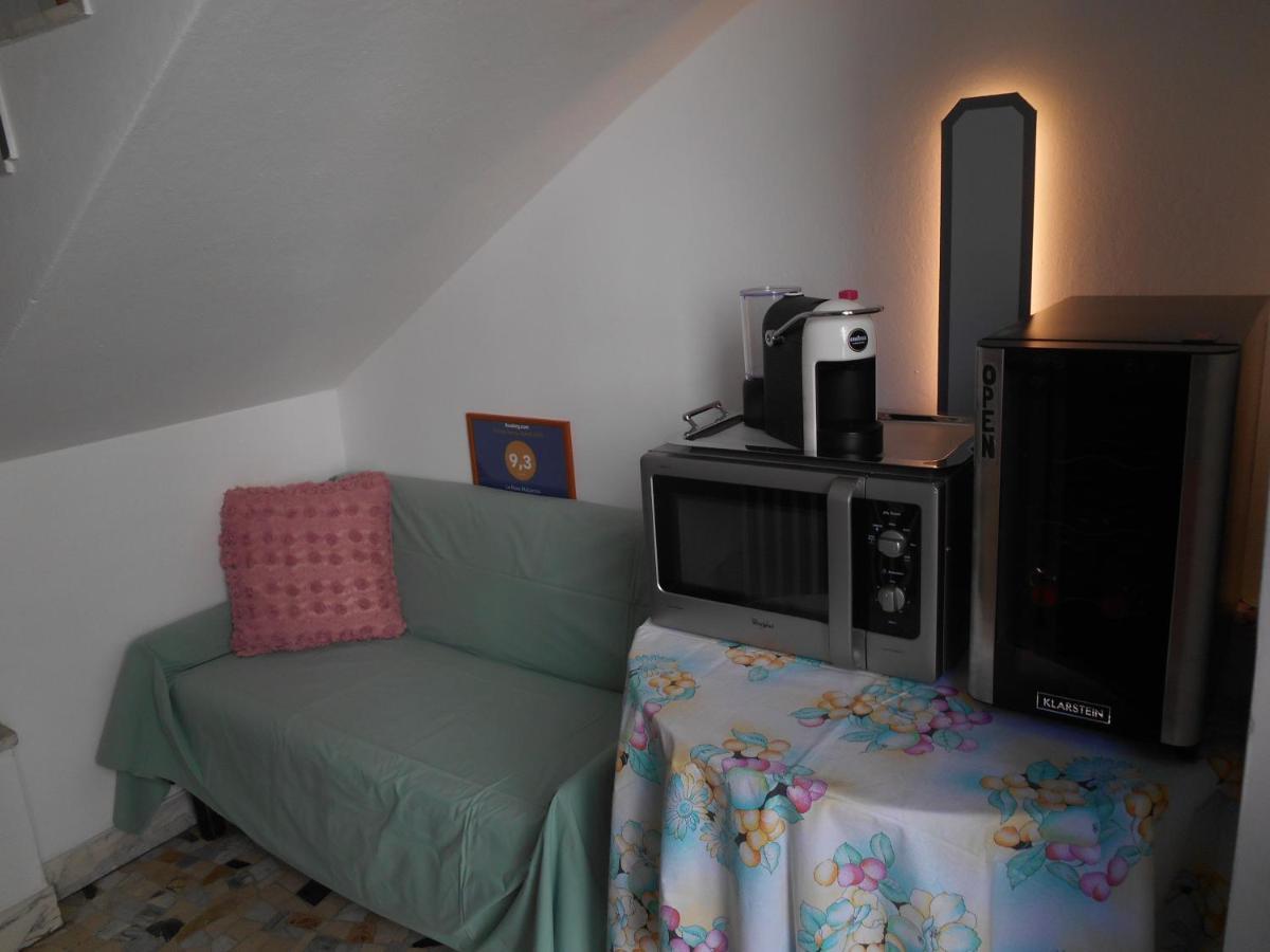 Le Rose Malpensa Bed & Breakfast Busto Arsizio Exterior foto