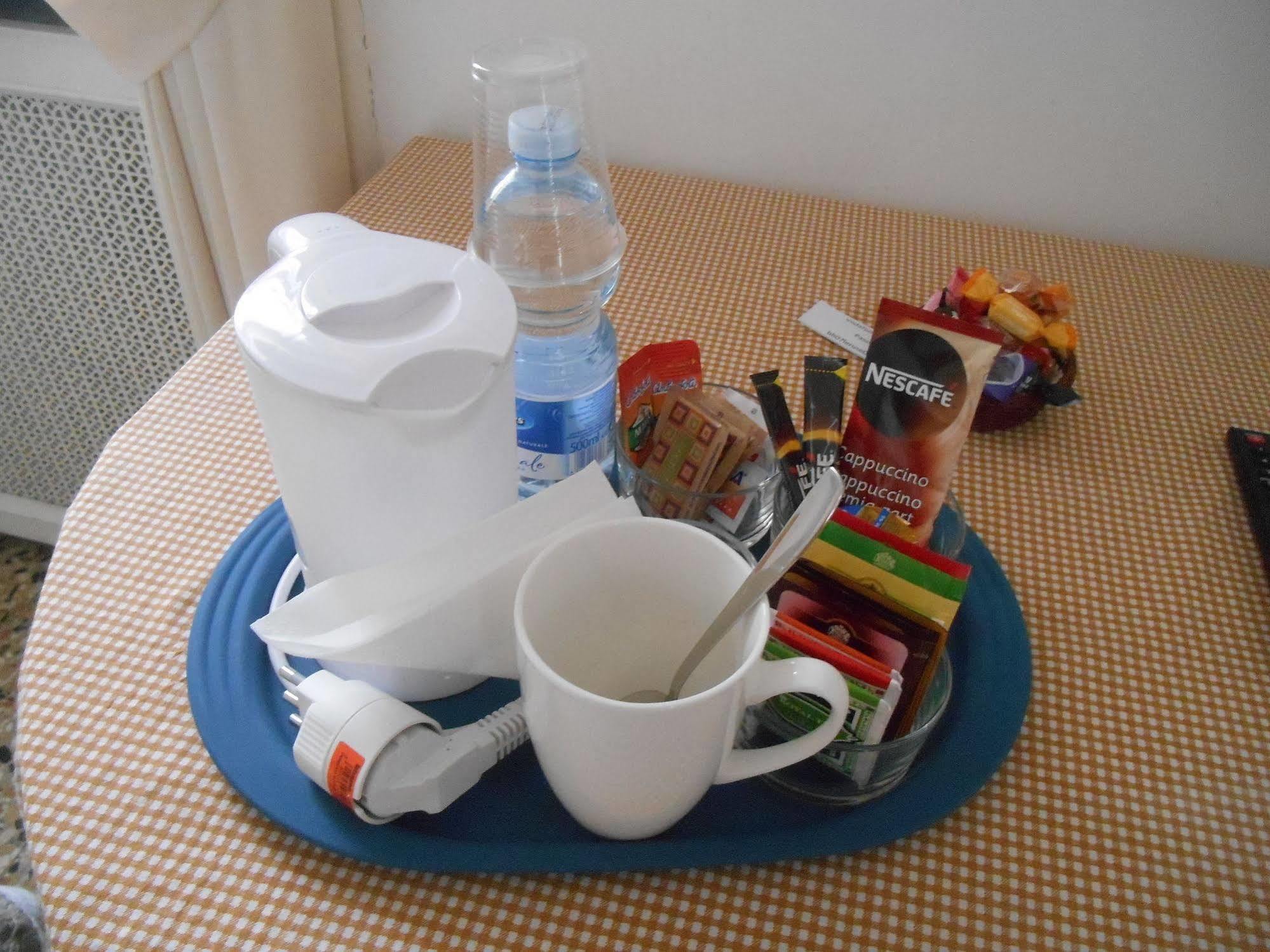 Le Rose Malpensa Bed & Breakfast Busto Arsizio Exterior foto